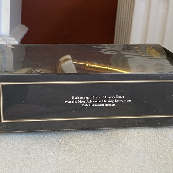 Vintage Barbershop Old Fashioned Razor - Picture 8 of 12